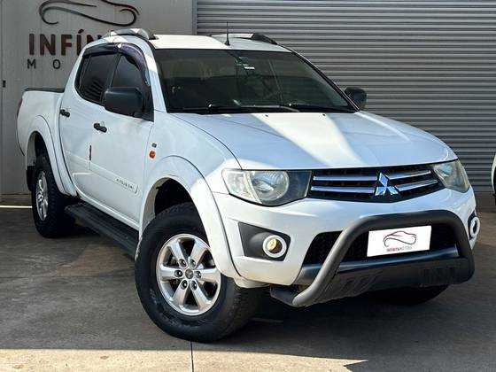 MITSUBISHI L200 TRITON 2.4 HLS 4X2 CD 16V FLEX 4P MANUAL
